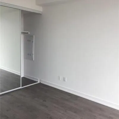 297,&nbsp;College, Kensington-Chinatown, Toronto