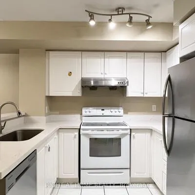 7,&nbsp;Lorraine, Willowdale West, Toronto