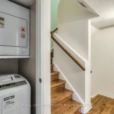 100,&nbsp;Redpath, Mount Pleasant West, Toronto