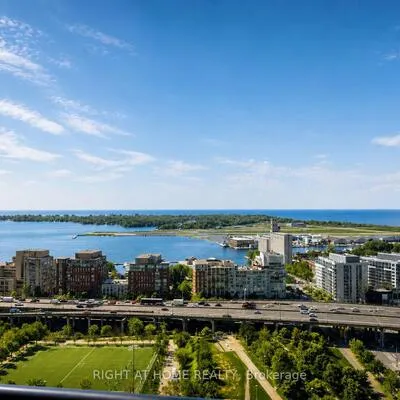 21,&nbsp;Iceboat, Waterfront Communities C1, Toronto