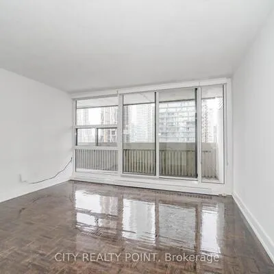 33,&nbsp;Isabella, Church-Yonge Corridor, Toronto