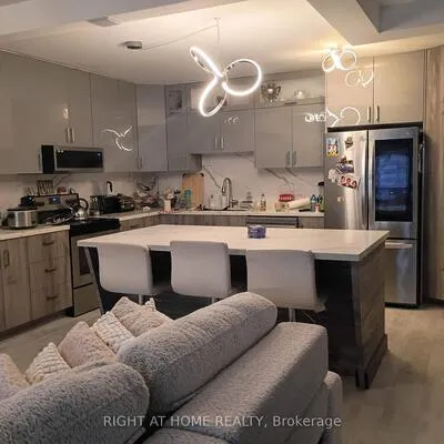 33,&nbsp;Harbour, Waterfront Communities C1, Toronto