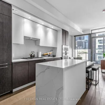 81,&nbsp;Wellesley, Church-Yonge Corridor, Toronto
