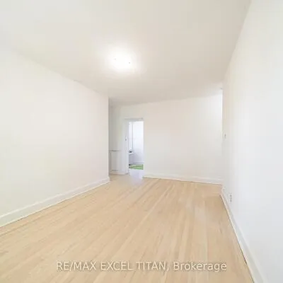 1,&nbsp;Mallory, Yonge-St. Clair, Toronto