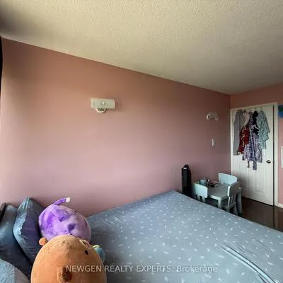 725,&nbsp;Don Mills, Flemingdon Park, Toronto