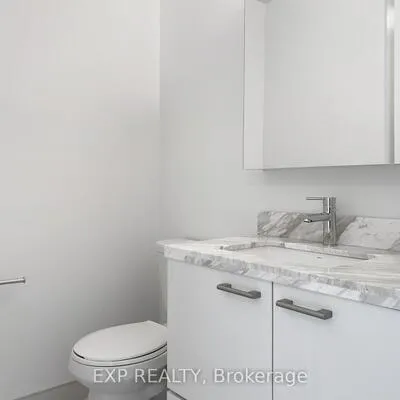 2221,&nbsp;Yonge, Mount Pleasant West, Toronto