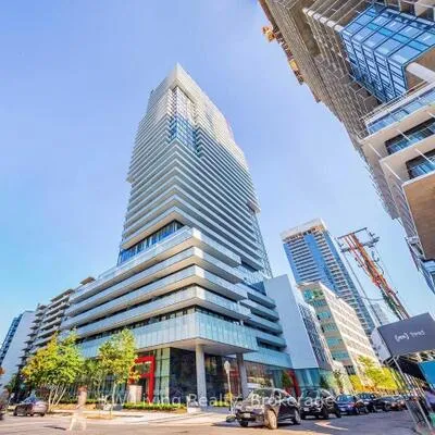 185,&nbsp;Roehampton, Mount Pleasant West, Toronto