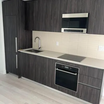8,&nbsp;Cumberland, Annex, Toronto
