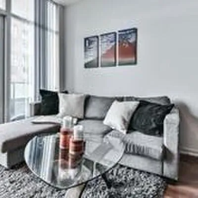36,&nbsp;Lisgar, Little Portugal, Toronto
