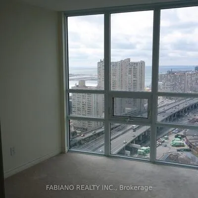 19,&nbsp;Grand Trunk, Waterfront Communities C1, Toronto