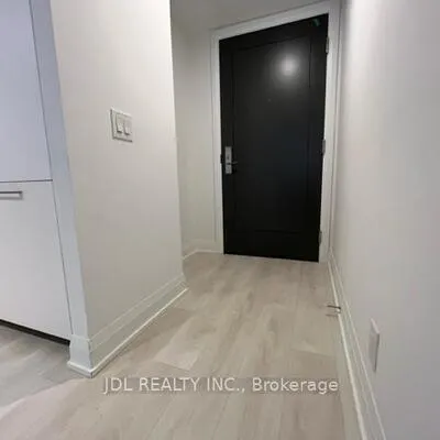 33,&nbsp;Frederick Todd, Thorncliffe Park, Toronto