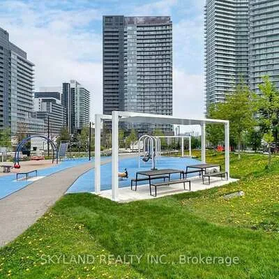 27,&nbsp;Mcmahon, Bayview Village, Toronto