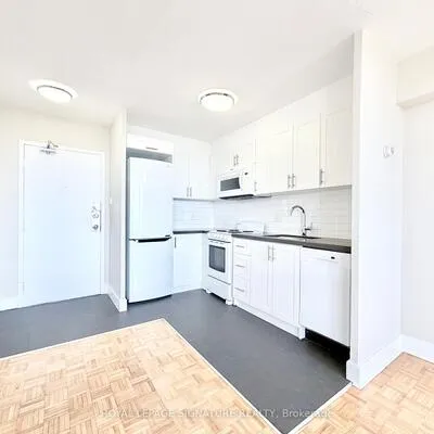 1500,&nbsp;Bathurst, Humewood-Cedarvale, Toronto