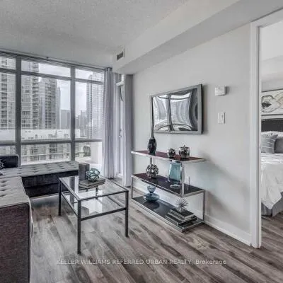 15,&nbsp;Fort York, Waterfront Communities C1, Toronto