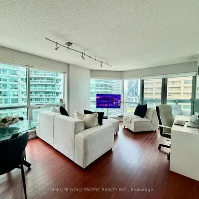 10,&nbsp;Queens, Waterfront Communities C1, Toronto