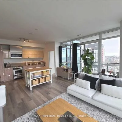 290,&nbsp;Adelaide, Waterfront Communities C1, Toronto