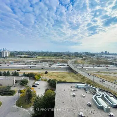 8,&nbsp;Tippett, Clanton Park, Toronto