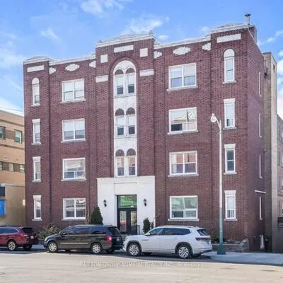 448,&nbsp;Spadina, Forest Hill South, Toronto