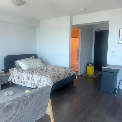 125,&nbsp;Redpath, Mount Pleasant West, Toronto