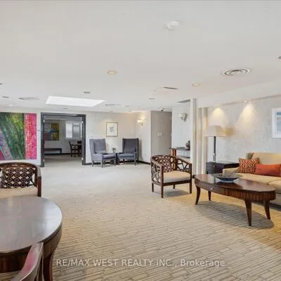 225,&nbsp;Davenport, Annex, Toronto