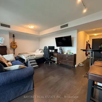 125,&nbsp;Redpath, Mount Pleasant West, Toronto