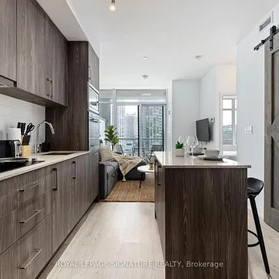 576,&nbsp;Front, Waterfront Communities C1, Toronto