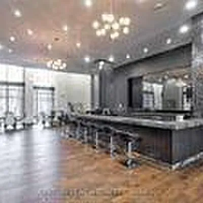 400,&nbsp;Adelaide, Niagara, Toronto