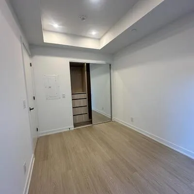 699,&nbsp;Sheppard, Bayview Village, Toronto