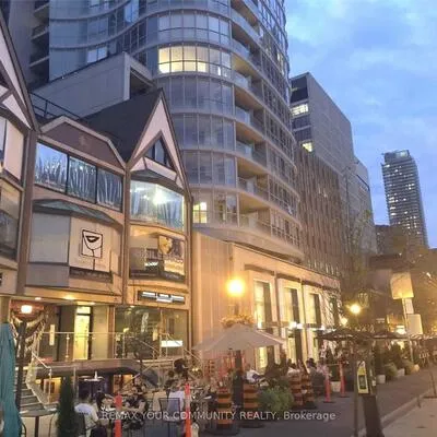 88,&nbsp;Cumberland, Annex, Toronto