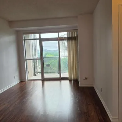 135,&nbsp;Wynford, Banbury-Don Mills, Toronto