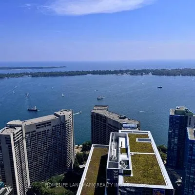 100,&nbsp;Harbour, Waterfront Communities C1, Toronto