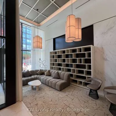 10,&nbsp;Oak, Regent Park, Toronto