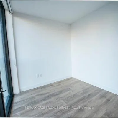 215,&nbsp;Queen, Waterfront Communities C1, Toronto