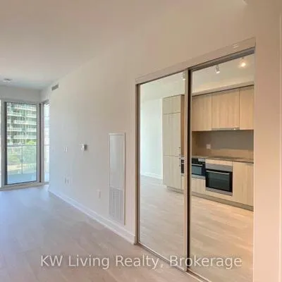 15,&nbsp;Queens, Waterfront Communities C8, Toronto