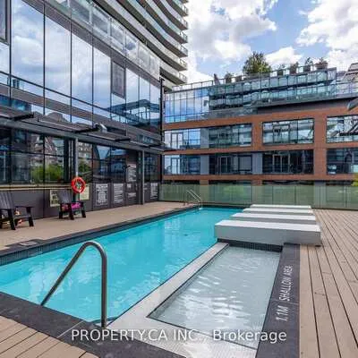 390,&nbsp;Cherry, Waterfront Communities C8, Toronto