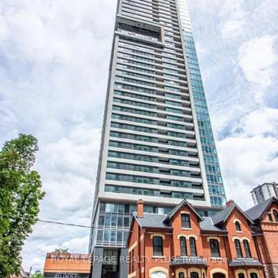 609,&nbsp;Sherbourne, North St. James Town, Toronto