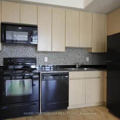 30,&nbsp;Canterbury, Willowdale West, Toronto