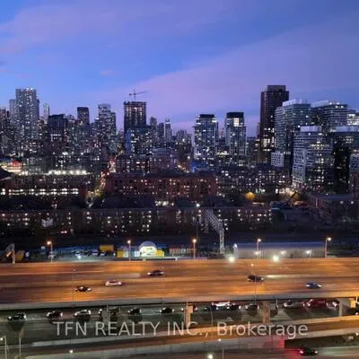 15,&nbsp;Richardson, Waterfront Communities C8, Toronto