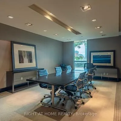 18,&nbsp;Yonge, Waterfront Communities C1, Toronto
