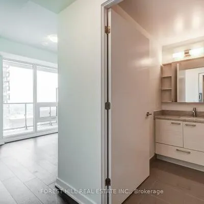 2221,&nbsp;Yonge, Mount Pleasant West, Toronto