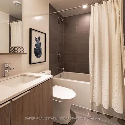 223,&nbsp;Redpath, Mount Pleasant West, Toronto