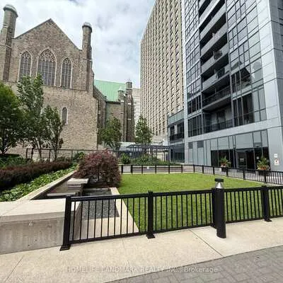 28,&nbsp;Ted Rogers, Church-Yonge Corridor, Toronto