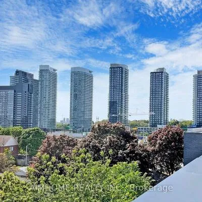 780,&nbsp;Sheppard, Bayview Village, Toronto