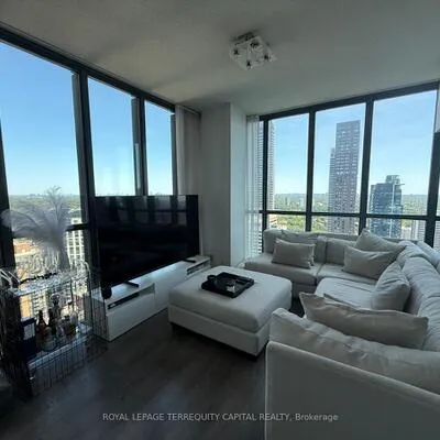 110,&nbsp;Charles, Church-Yonge Corridor, Toronto