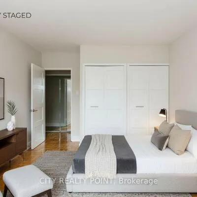 276,&nbsp;St George, Annex, Toronto