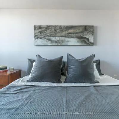18,&nbsp;Yonge, Waterfront Communities C1, Toronto