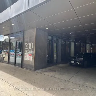 330,&nbsp;Richmond, Waterfront Communities C1, Toronto
