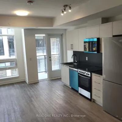 851,&nbsp;Sheppard, Clanton Park, Toronto