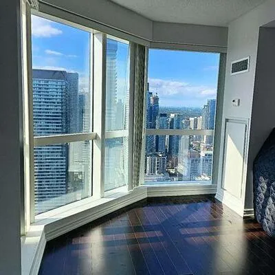 386,&nbsp;Yonge, Bay Street Corridor, Toronto