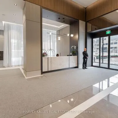 215,&nbsp;Lonsdale, Forest Hill South, Toronto
